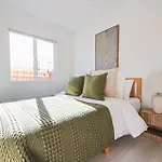 Cozy Retreat W Pool Prime Location