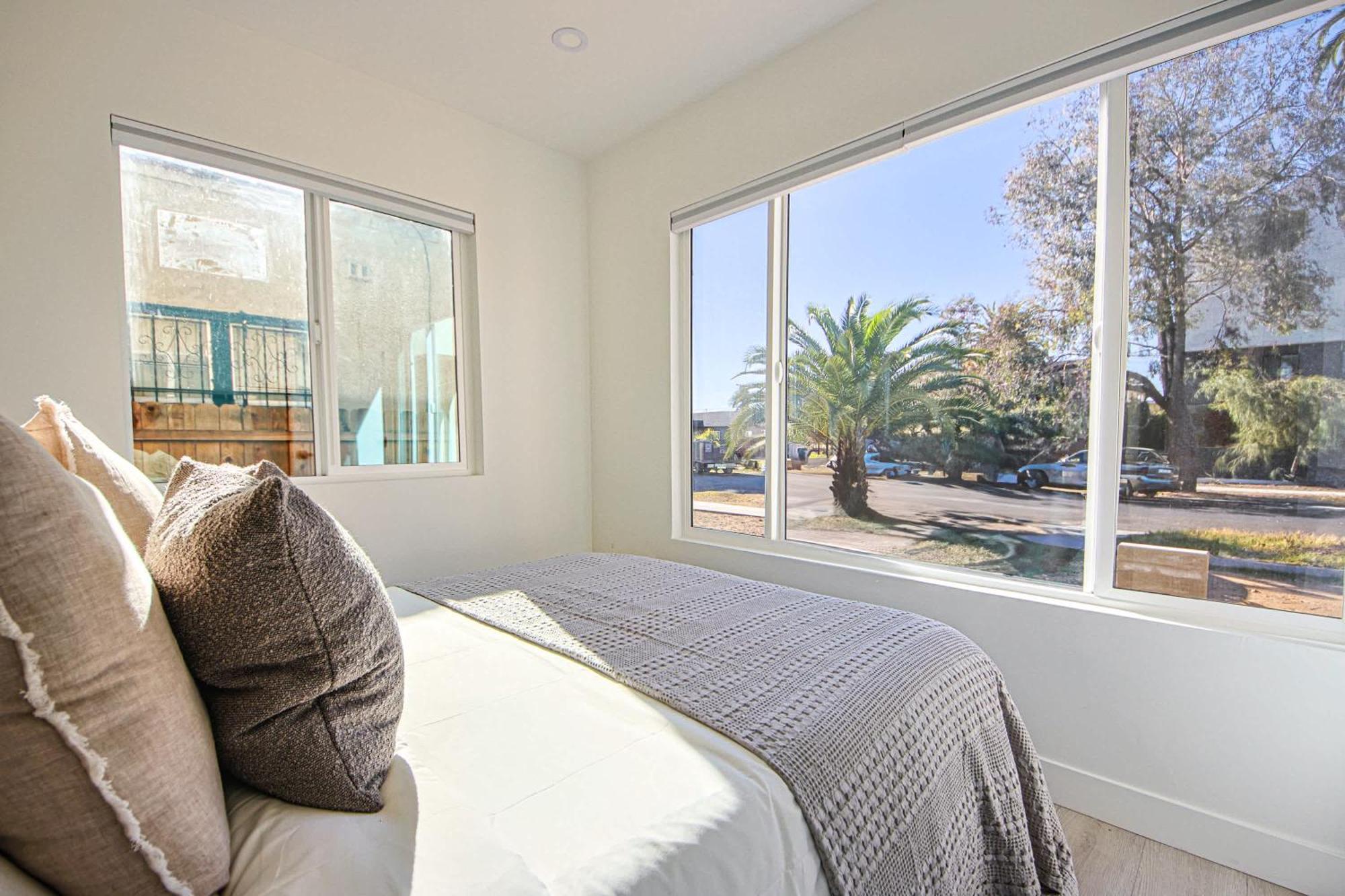 Cozy Retreat W Pool Prime Location Holiday home Los Angeles